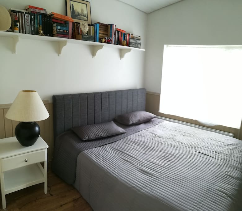Bedroom with king size bed