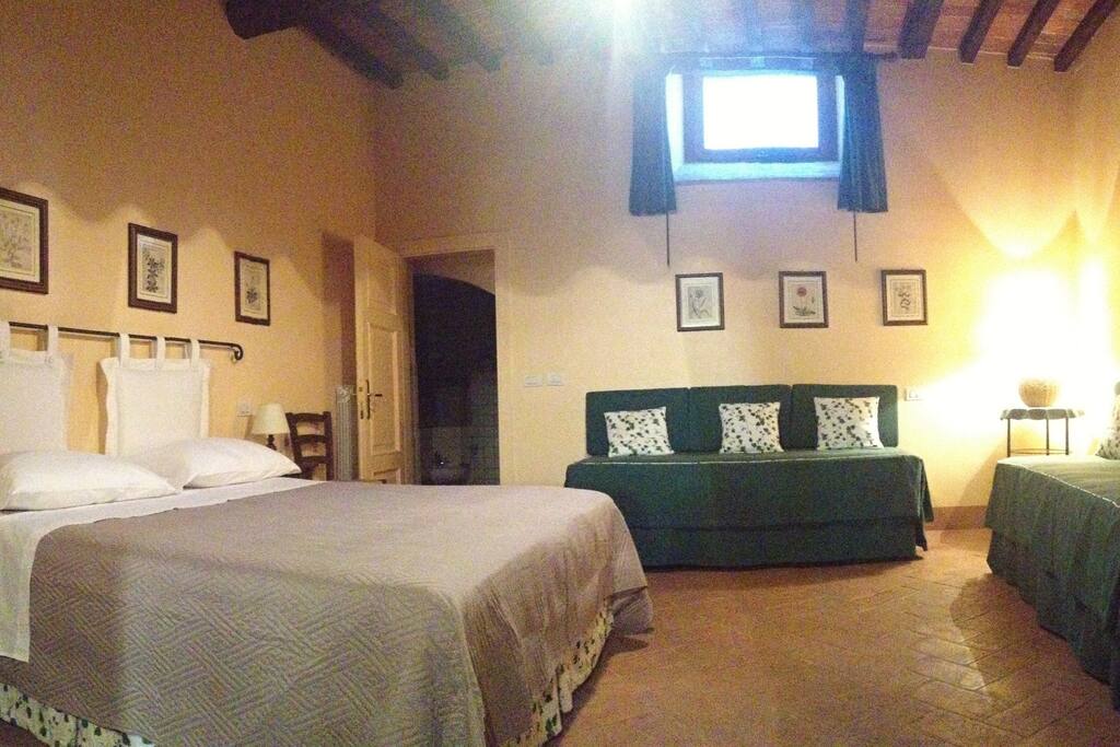 Letto Matrimoniale + Letti songoli
