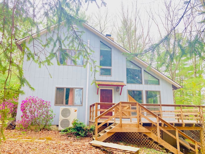 Laurel Lake Holiday Rentals & Homes Cooke Township, PA Airbnb