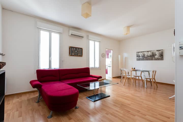 Warm and cosy apartment in the heart of Beziers!