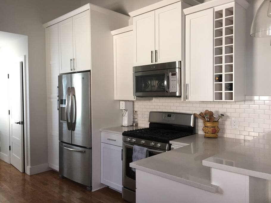 New kitchen, fully stocked