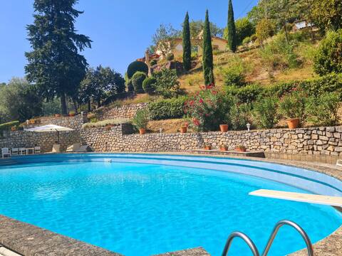 Provence villa with large pool and amazing view