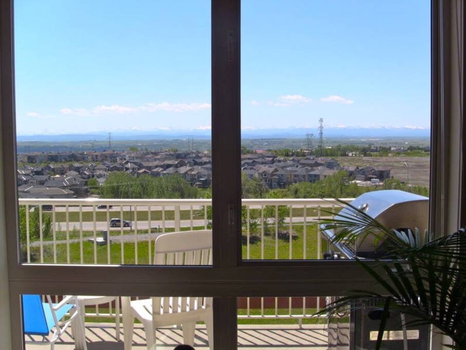 View from the inside to the balcony.