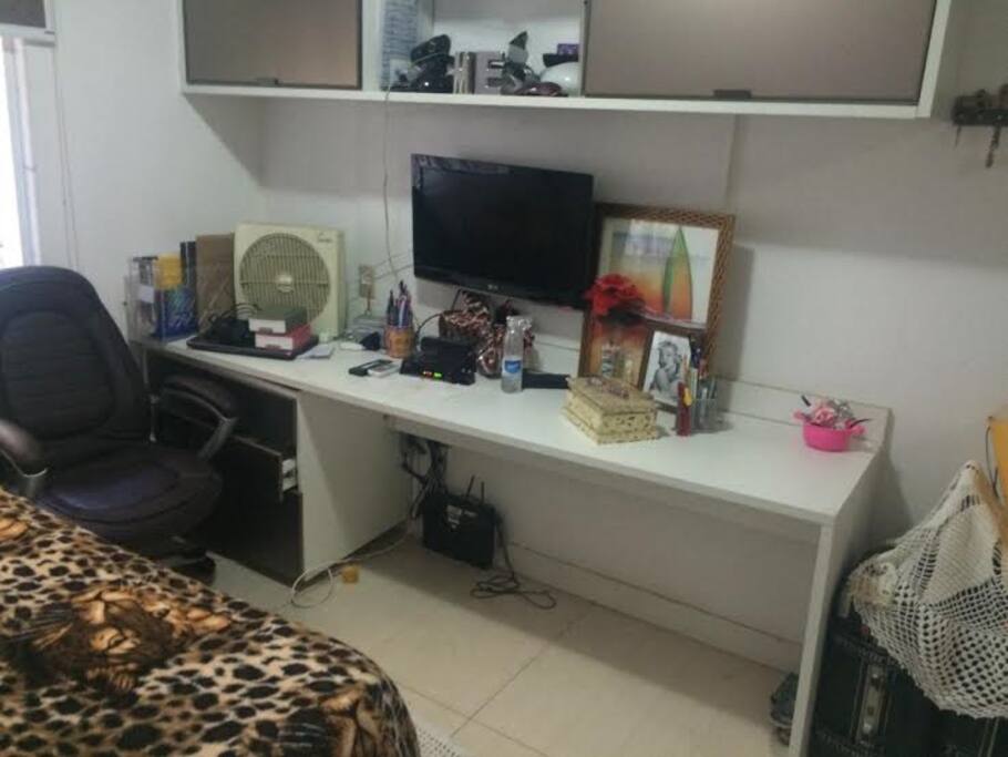TV+ESCRIVANINHA