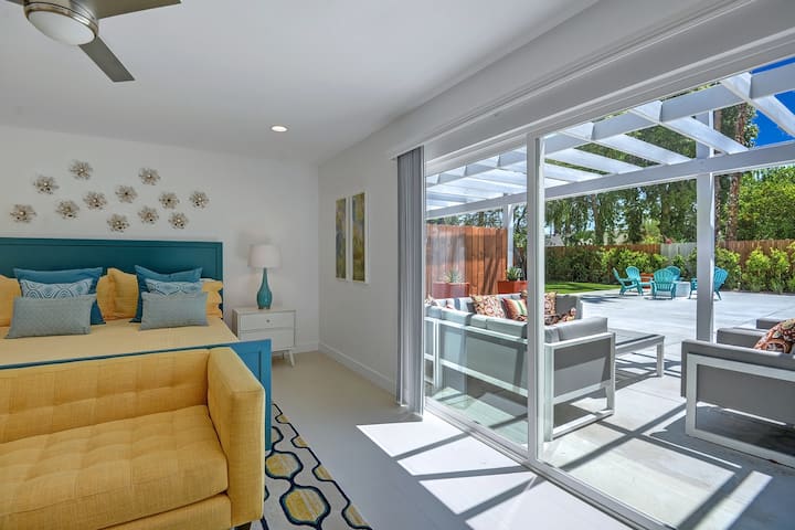 Acceso a la piscina desde el dormitorio principal (1)