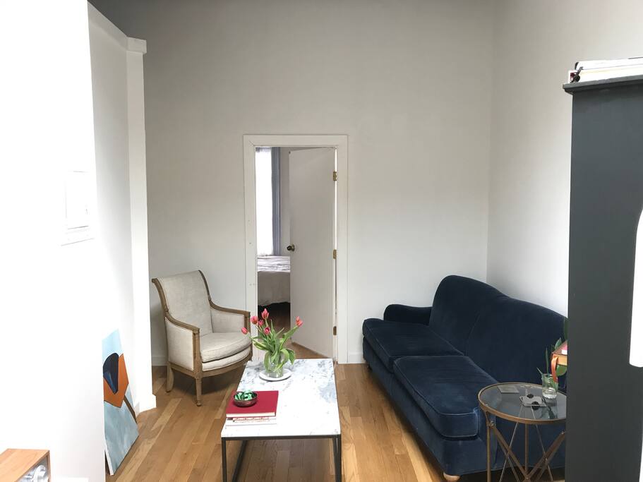 Quaint living room