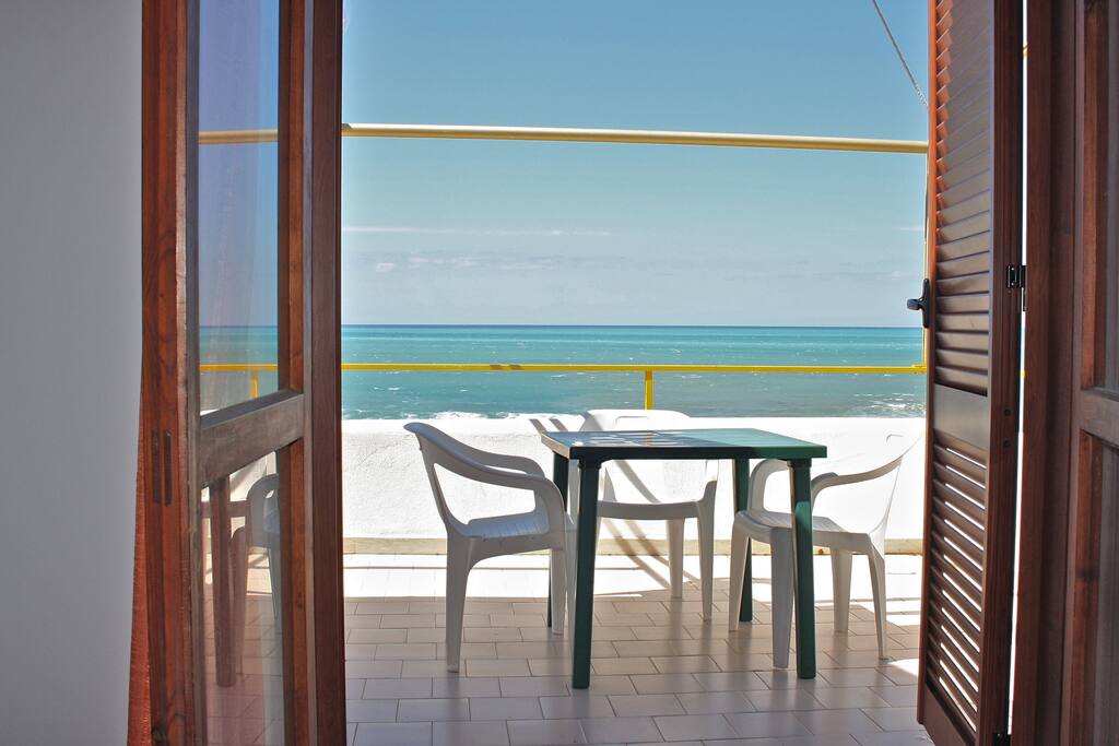 Vista esterna da saloncino