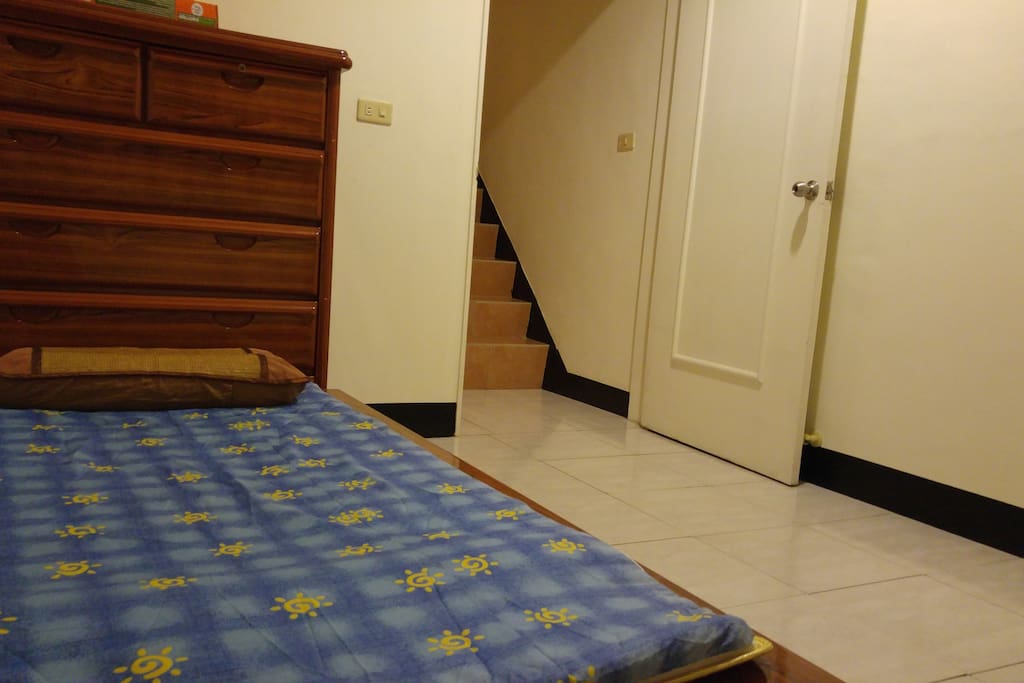 Private room (single bed)