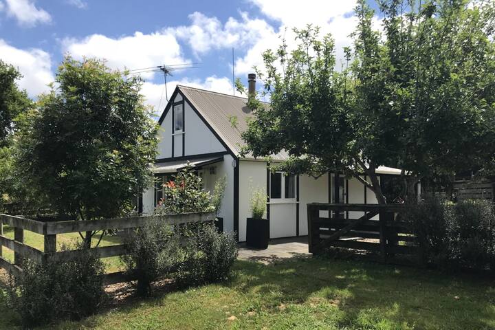 Findlay Cottage... a slice of rural lifestyle