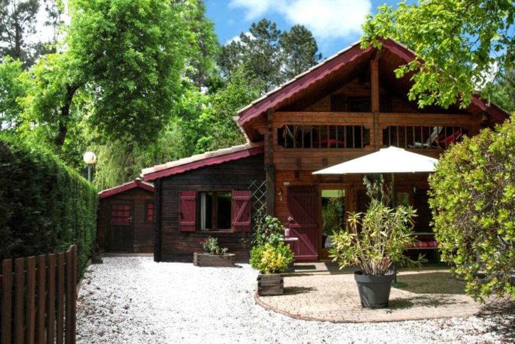 CHALET INDEPENDANT SANS VIS A VIS