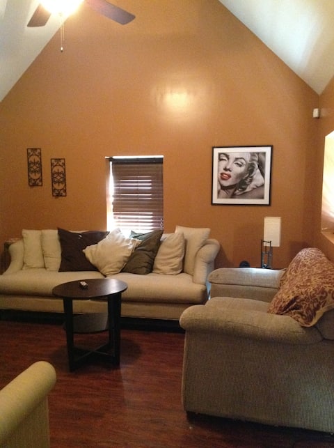 Successful Airbnb property: EastAtlantaVillage Comfy Cottage in Gresham Park