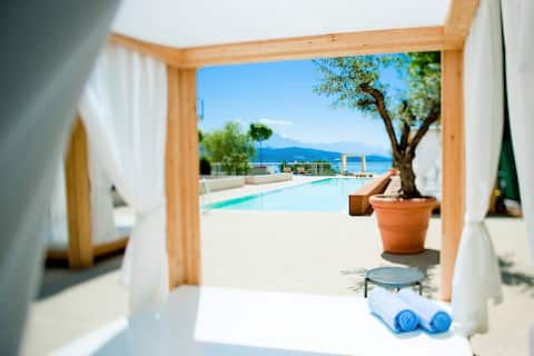 5-star luxury right on Lake Wörthersee !!!