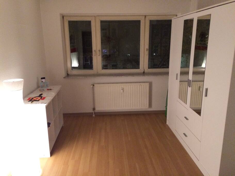 Dein Zimmer (2)