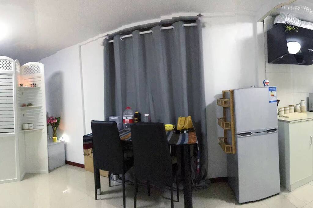 这是我花了半个月布置后的效果,麻雀虽小 五脏俱全。^_^