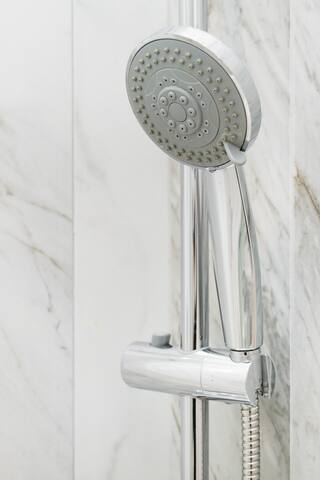 Luxuriate in the Cozy Apartment near Mount Royal gallery image 2