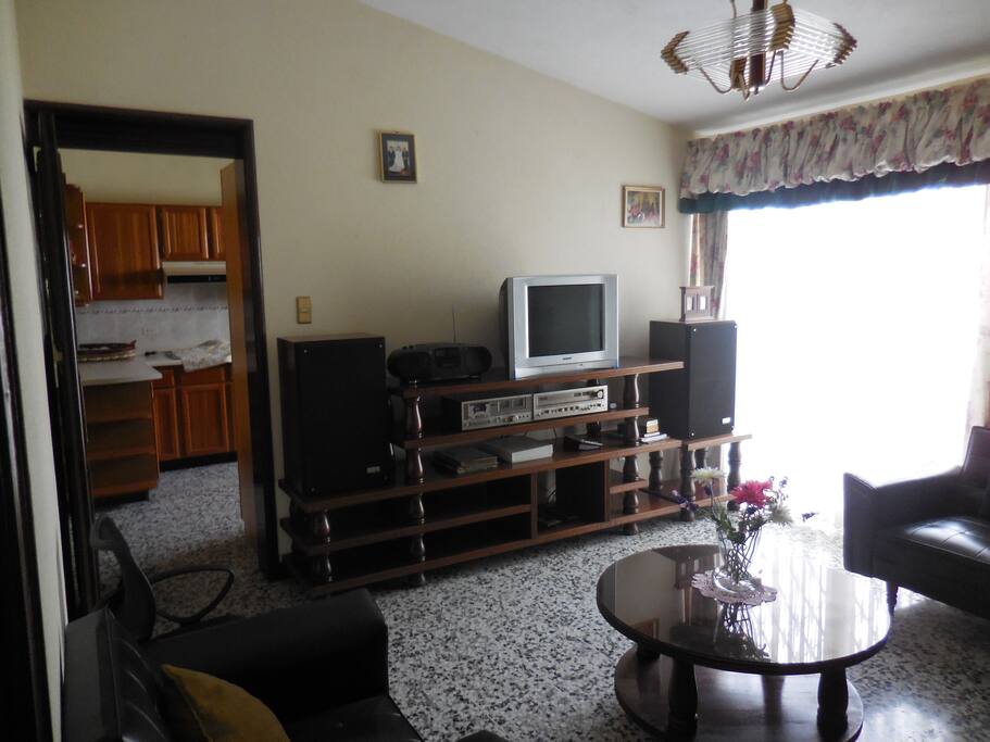 Sala familiar con chimenea