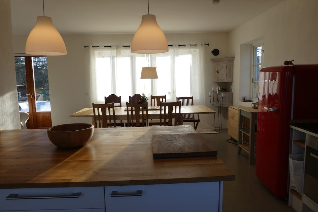 Kitchen (pic 1)