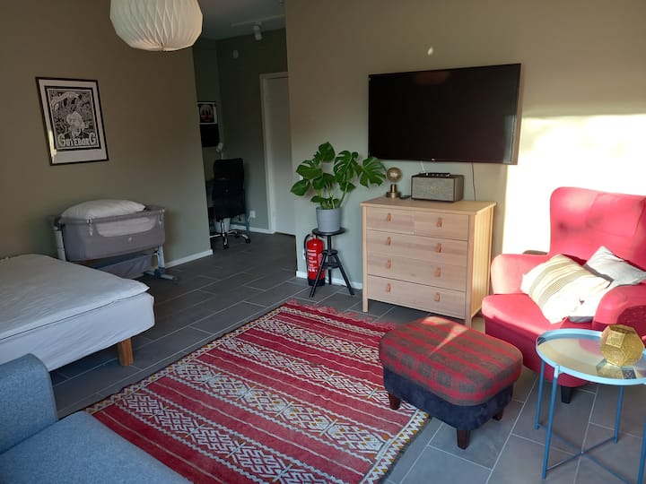 Lägenhet I Nybyggd Villa Med Havsnära Läge Uthyres - Torslanda
