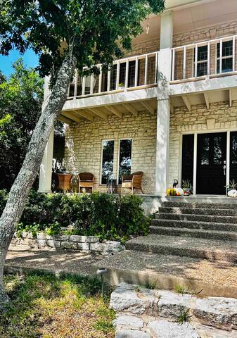 Westlake Home w/ Private Pool, A Backyard Oasis gallery image 3