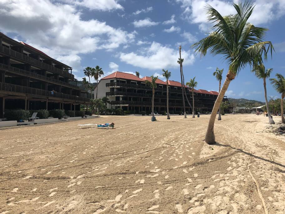 Main Sapphire Beach