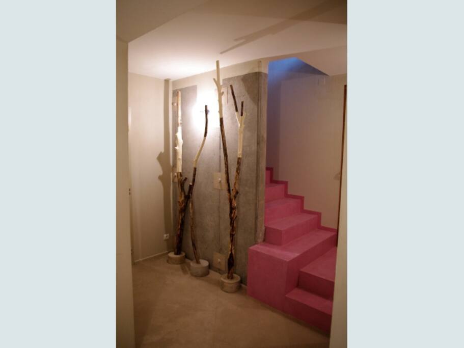 Escalier d'accès aux chambres