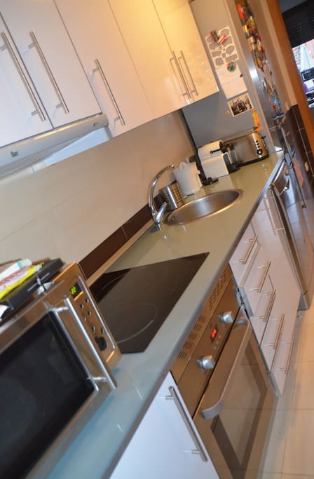 Cocina con equipamiento completo