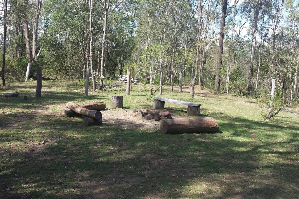 The fire pit .... you can have a cook up here ..and great to sit around a fire at night .