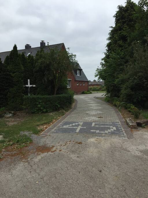Einfahrt zum Parkplatz