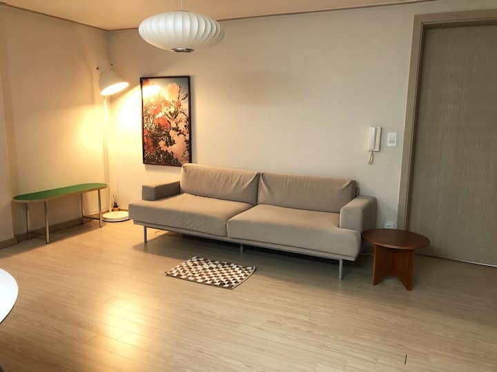 Hongdae/cozy&lovely House/2rooms - 首爾