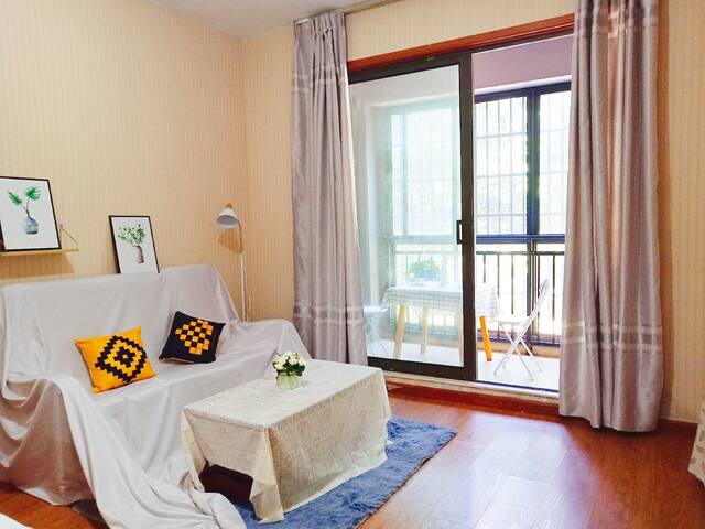 【悦己·宁乡】可做饭,大阳台,有厨具,非长沙/近金洲大道/可做饭/大床房/商超便利/拎包入住