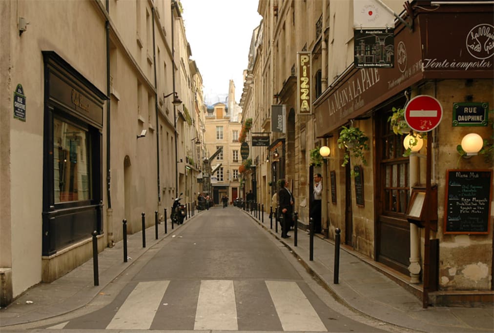 Rue Dauphine