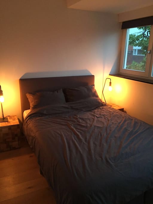 Bed room