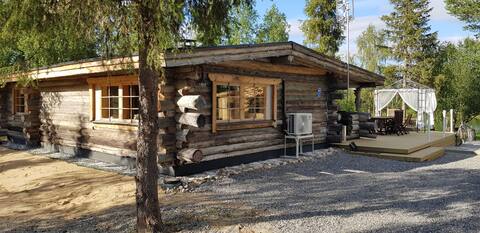 Aurora Ounas cottage 2 by river