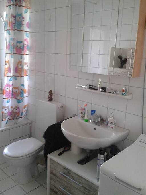 Bad/WC mit Badewanne