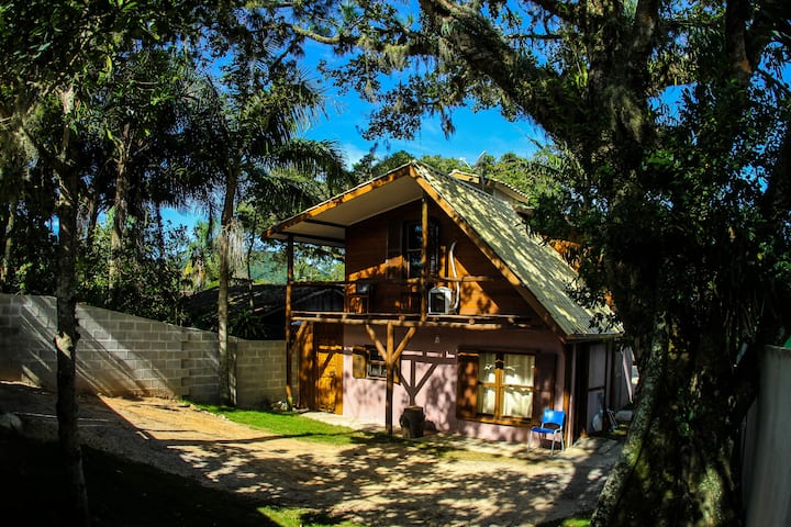 Chalet da Guarda do Embaú - Santa Catarina