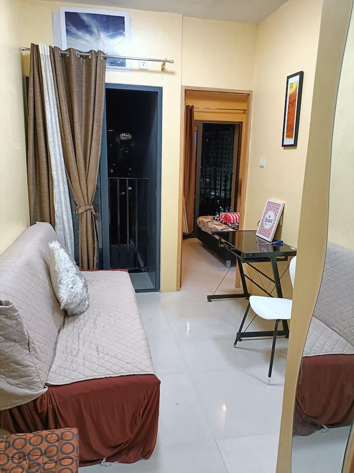 Lot 8 Condo Near Landers Ayala Apartments for Rent in Cebu City