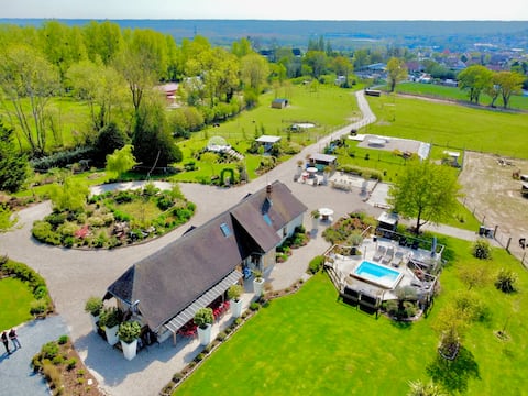 Top Airbnb: Domaine du Pressoir Marie Claire, sea view in Touques