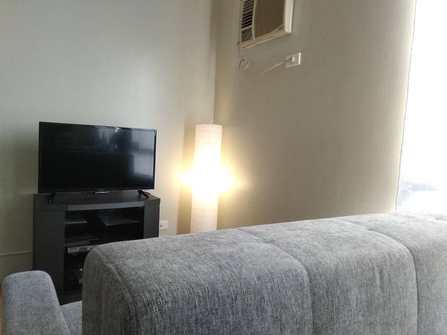 Relax and get entertained. Our TV has Netflix, TED, Youtube and other streaming channels.