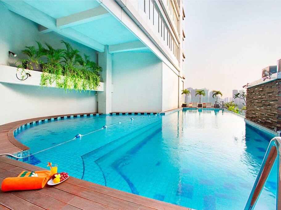 Living Room Guest Are Free To Use The Swimming Pool Living Room Guest Are Free To Use The Swimming Pool