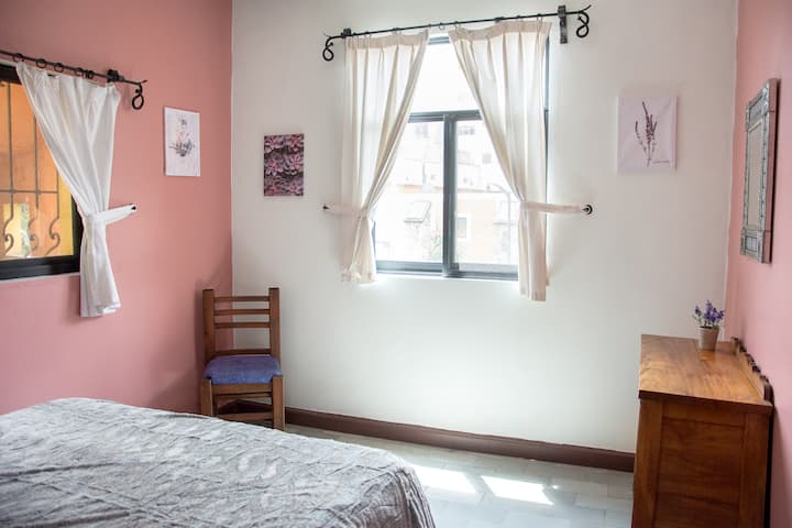 Habitación 2 - Cama Queen Size