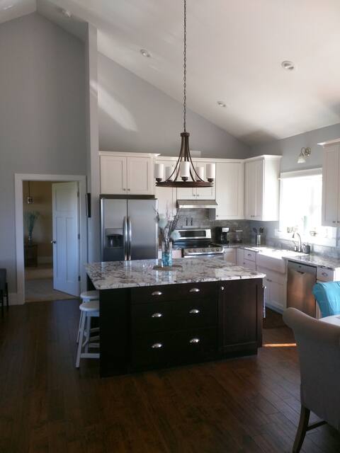 Wow! Mountain Home on 30 acres