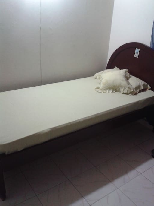 una cama confortable