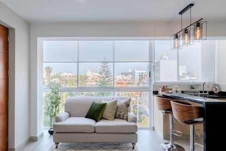 Premiere Apartment-Javier Prado