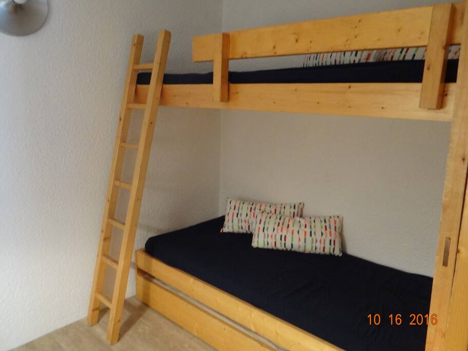 Lits tiroir et supperposés / twin & pullout beds