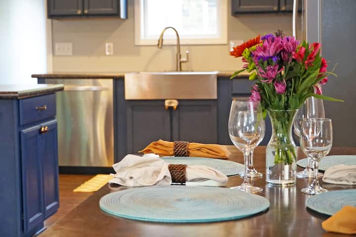 Luxurious Getaway On Witmer Lake Cottages For Rent In Wolcottville Indiana United States