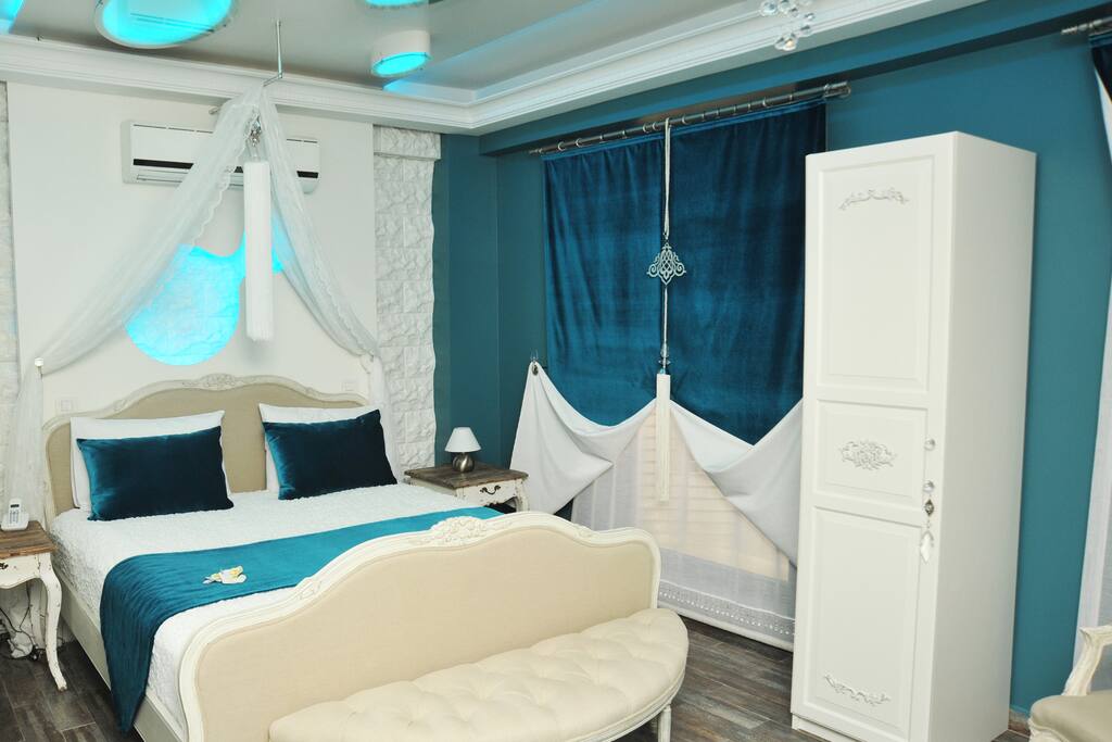 Turquoise Comfort Suite