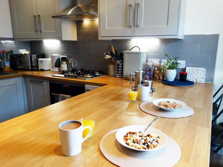 Kitchen diner.