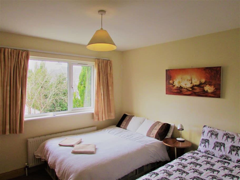 Private room with en suite shower
