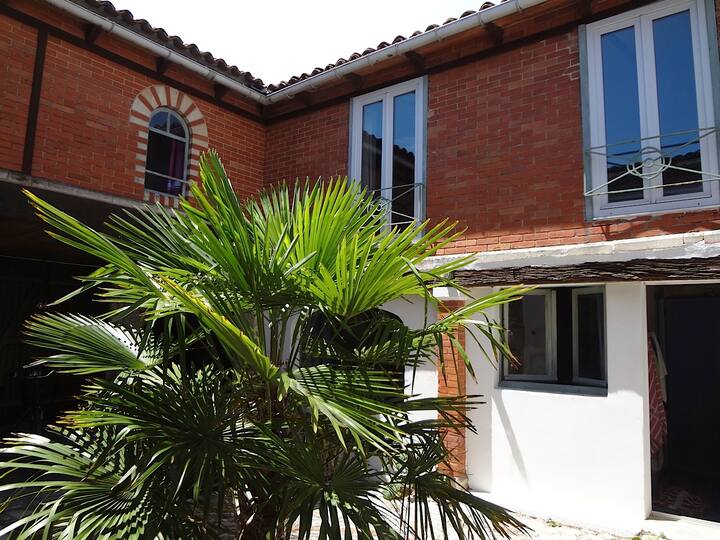 Maison De Charme à Découvrir ! - France