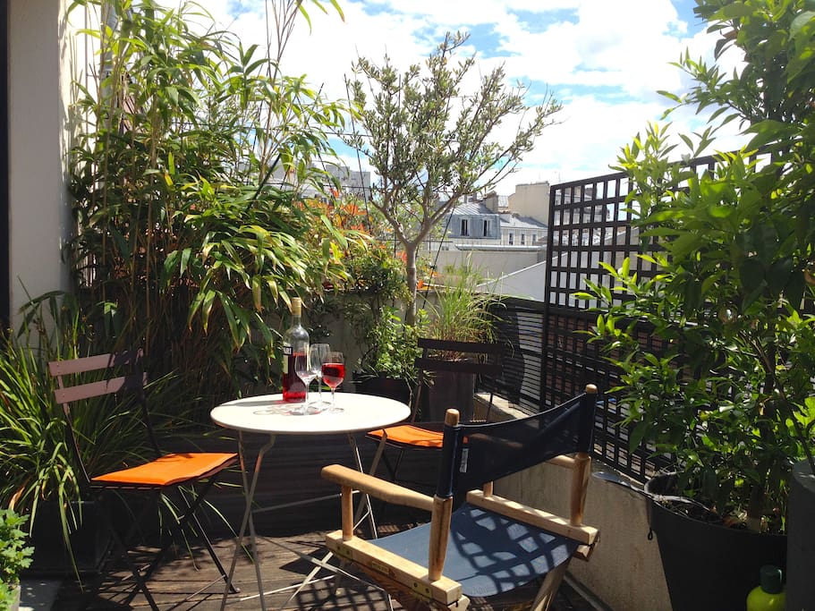 Une petite terrasse pour prendre l'apéro ou un café